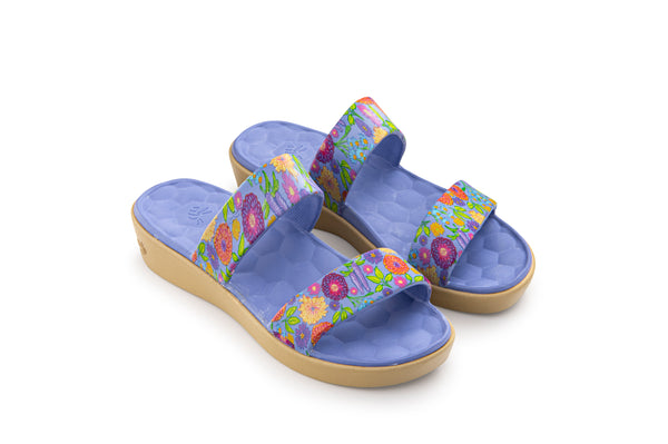 Graphique de sandale mignon - Floral peint à l'iris bleu